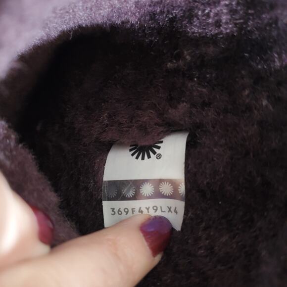 UGG Womens Classic Short II Boots Size 7 Sheepskin Leather Fur Lined Plum Purple - Picture 10 of 10